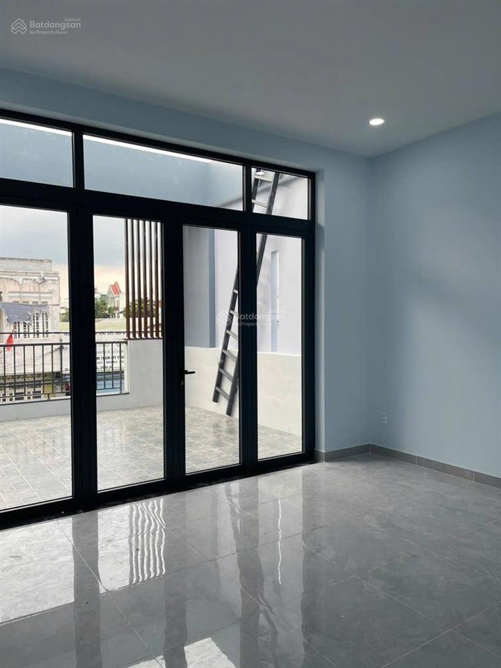 Bán nhà riêng tại đường 6, 150m², view đẹp, giá cực chất