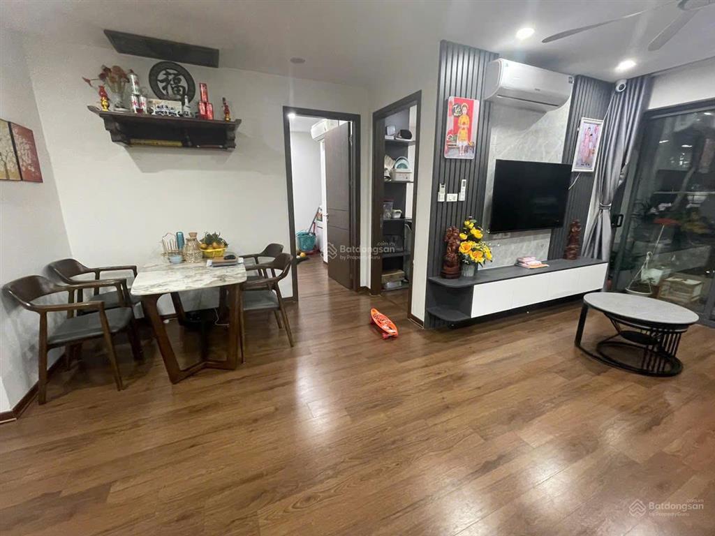Chính chủ bán gấp căn góc 2pn, 70m², full nội thất, giá 5.5 tỷ, cc the garden hill, 99 trần bình