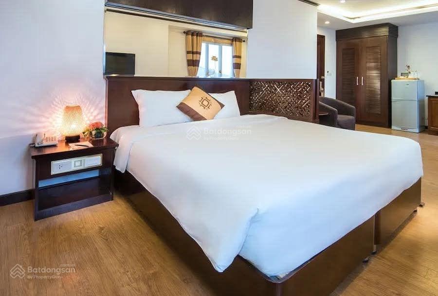 Khách sạn phố trần thái tông 290m, 15 tầng, mt 10m, 325 tỷ, cầu giấy  0972 611 ***