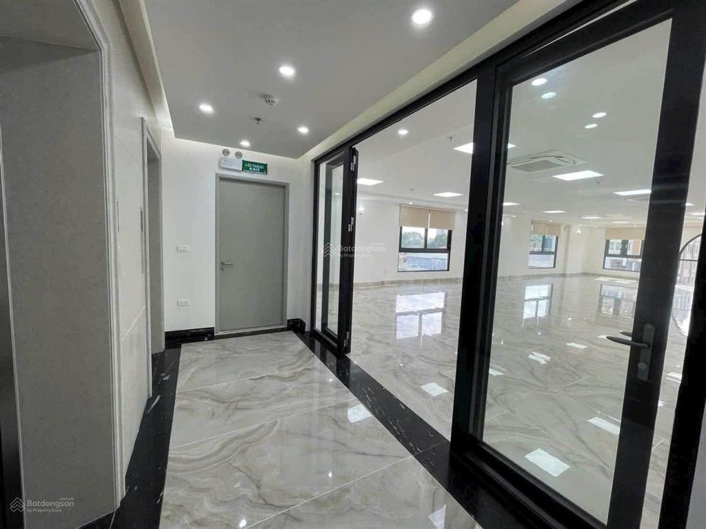 Bán tòa văn phòng hàng chuối 225m2, 9t, mt 11m, 350 tỷ hai bà trưng hà nội tòa vp cao cấp mặt phố