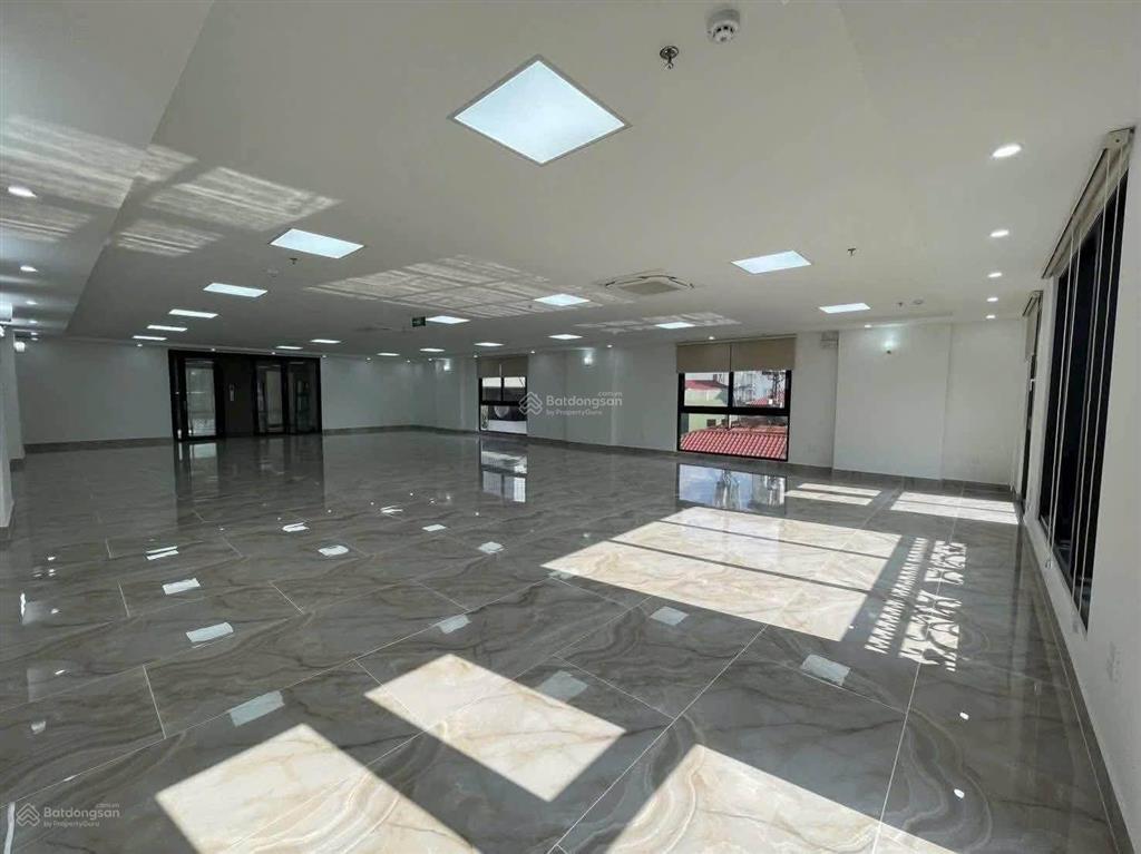 Bán tòa văn phòng hàng chuối 225m2, 9t, mt 11m, 350 tỷ hai bà trưng hà nội tòa vp cao cấp mặt phố