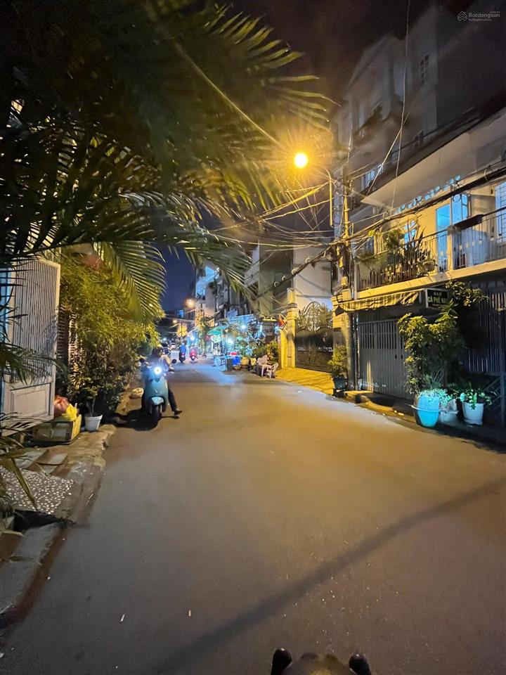 Sát chợ bà chiểu, trục bùi hữu nghĩa bình thạnh, hxh  dtsd 45m2, tiện đi quận 1  4.x thương lượng