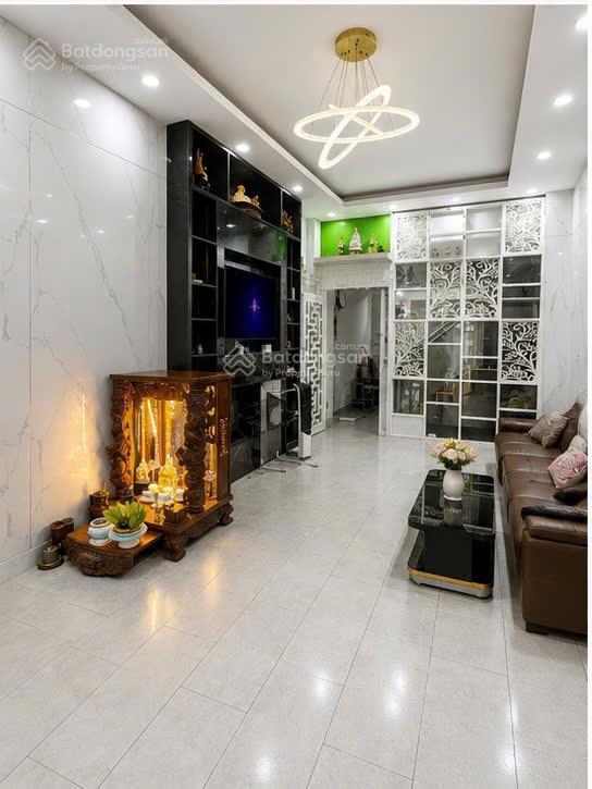 Chủ cần bán gấp nhà dt 66m2 sát phan xích long, hxh sát mặt tiền, tiện đi quận 1, giá chỉ 7.xx tỷ