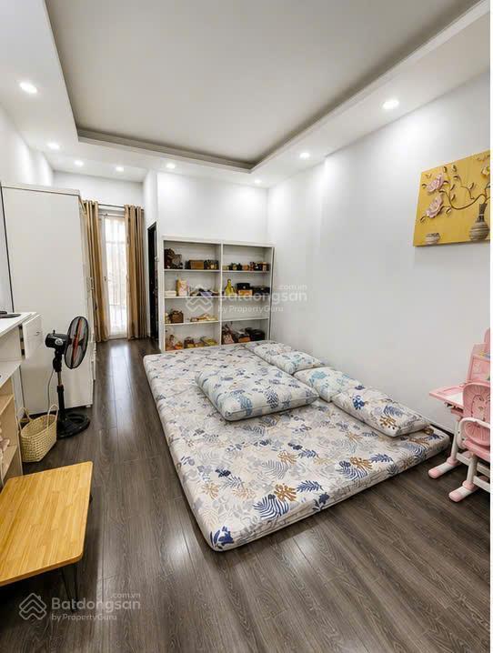 Chủ cần bán gấp nhà dt 66m2 sát phan xích long, hxh sát mặt tiền, tiện đi quận 1, giá chỉ 7.xx tỷ