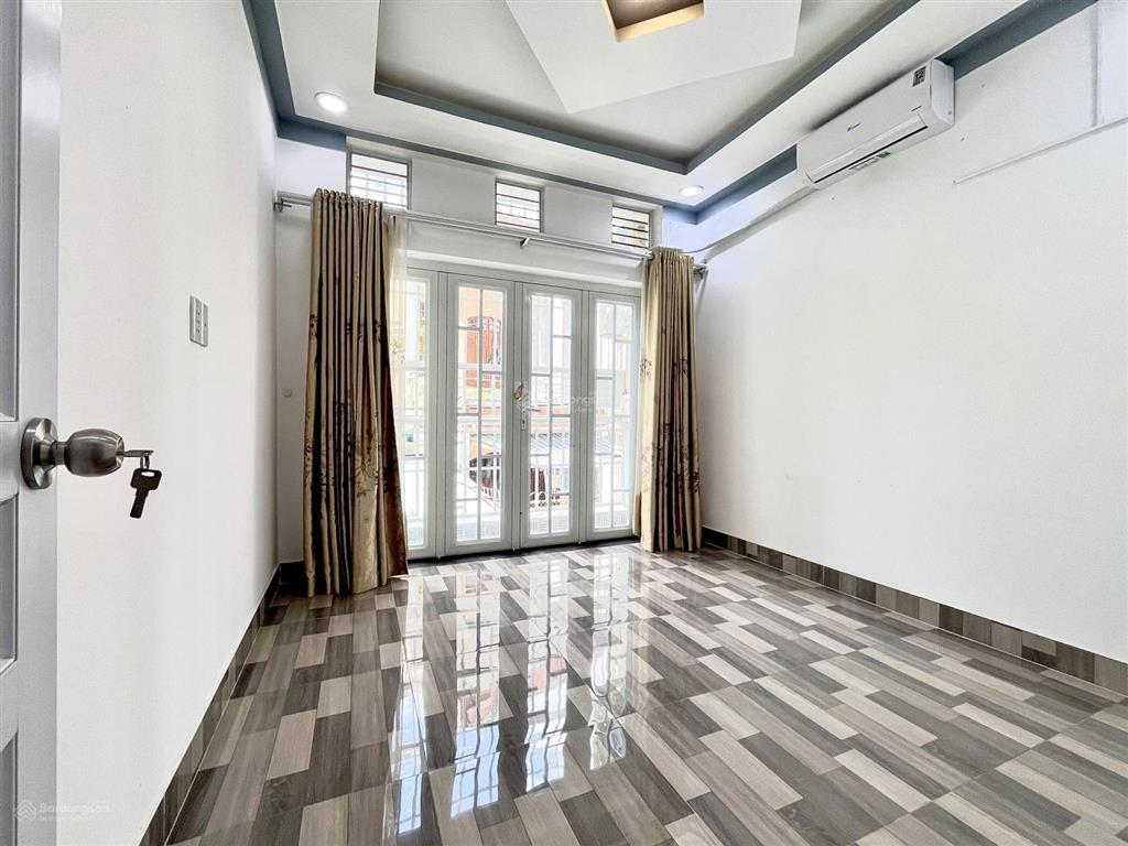 Nhà bình thạnh 2 tầng 50m2, hẻm xe hơi, hoàng hoa thám, ngay chợ cây quéo
