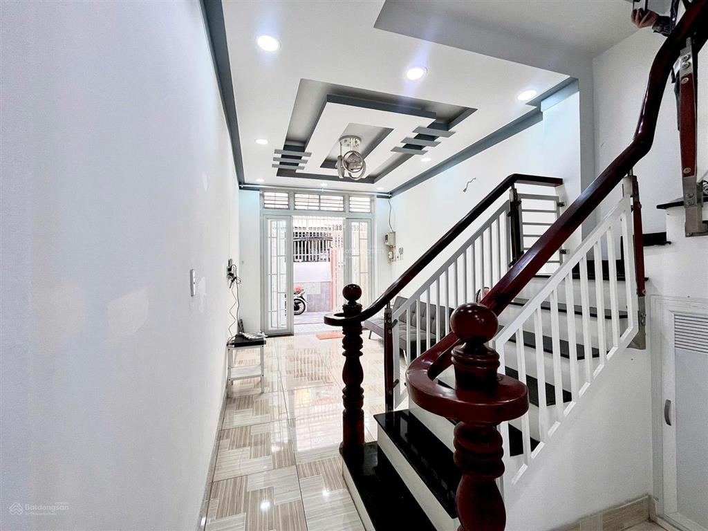 Nhà bình thạnh 2 tầng 50m2, hẻm xe hơi, hoàng hoa thám, ngay chợ cây quéo