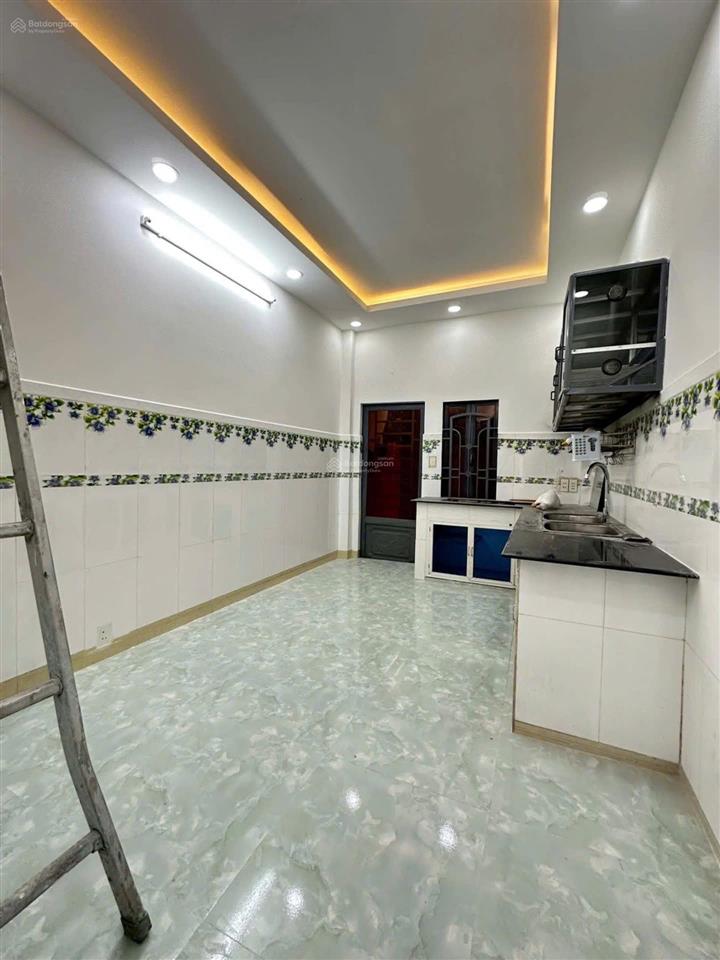 Nhà bình thạnh 3 tầng 4pn 50m2, sát hẻm xe tải bùi hữu nghĩa, tiện đi quận 1, nhỉnh 6đ