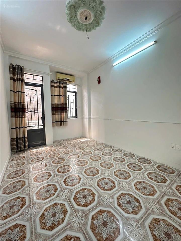 Nhà bình thạnh 3 tầng 4pn 50m2, sát hẻm xe tải bùi hữu nghĩa, tiện đi quận 1, nhỉnh 6đ