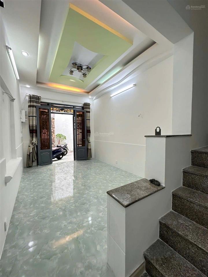 Nhà bình thạnh 3 tầng 4pn 50m2, sát hẻm xe tải bùi hữu nghĩa, tiện đi quận 1, nhỉnh 6đ