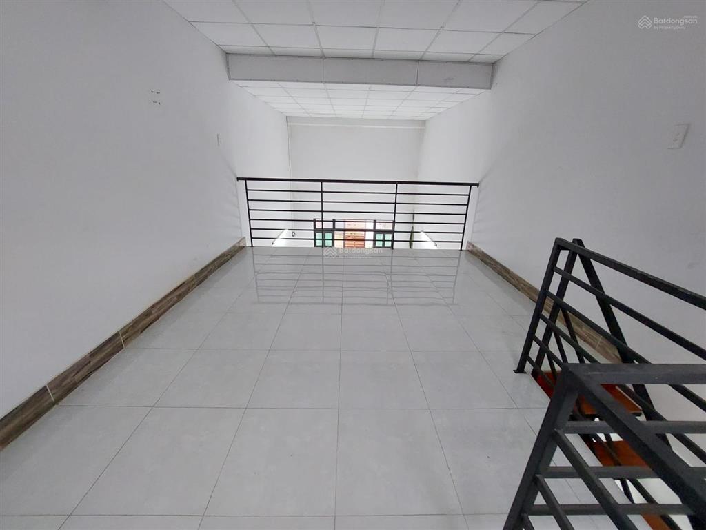 Bán nhà sổ riêng full thổ cư, đường bùi hữu nghĩa phường bửu hoà, dt 73m2 ngang 4 dài 19, giá 3 tỉ
