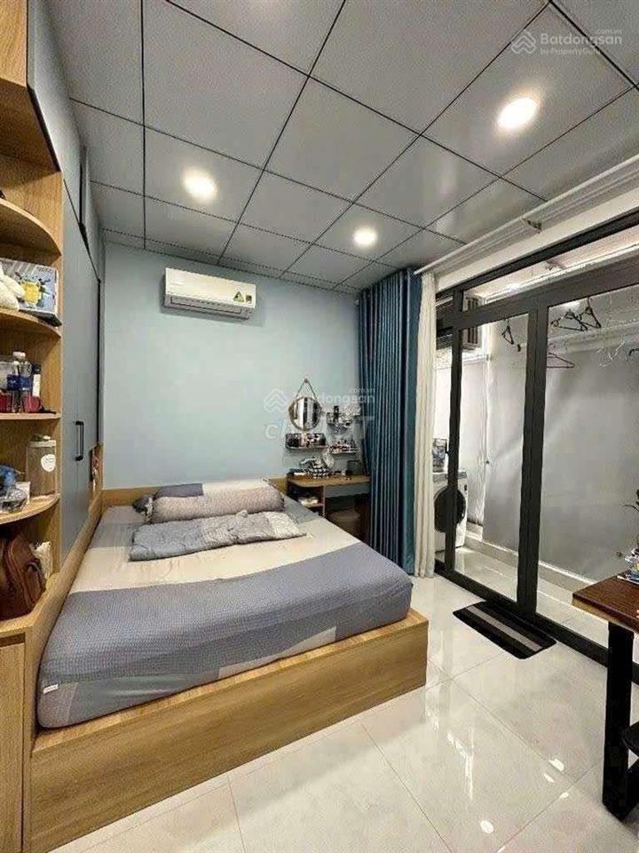 109,09 200 đường nguyễn thần hiến, phường 18, quận 4, tp hồ chí minh phường xóm chiếu, tp hồ chí