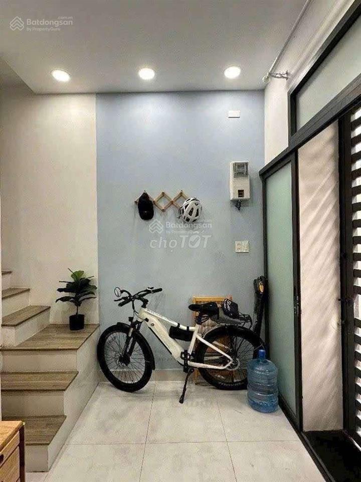 109,09 200 đường nguyễn thần hiến, phường 18, quận 4, tp hồ chí minh phường xóm chiếu, tp hồ chí