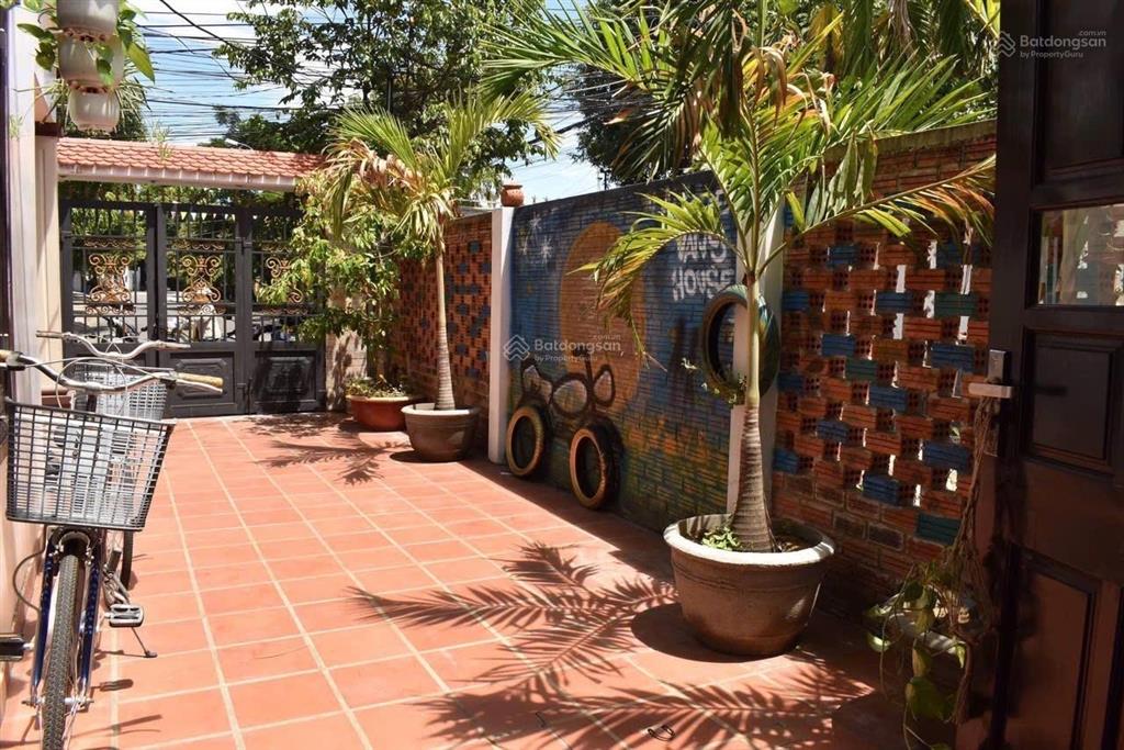 Bán homestay chế lan viên, giá ưu đãi 37 triệu / m2, 210m2, 6pn, 6wc