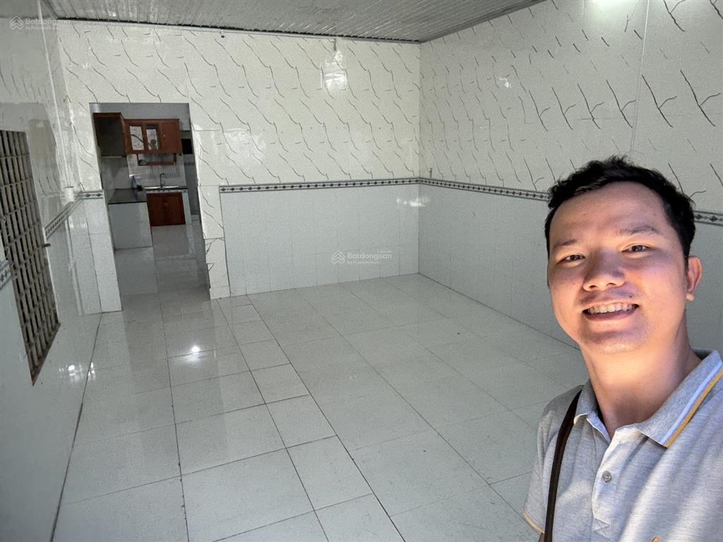 Nhà tân phú ngay chợ tân hương 2 phút ngang đẹp 4m4 x 15m vuông vức 5 tỷ 3 sổ hồng riêng