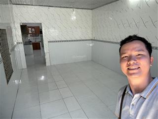Nhà tân phú ngay chợ tân hương 2 phút ngang đẹp 4m4 x 15m vuông vức 5 tỷ 3 sổ hồng riêng