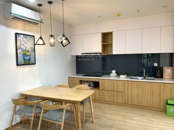 Bán căn 2pn2wc  17t2 vinaconex 3 nội thất cơ bản, bc đn 79m2 giá 6 tỷ, giá phù hợp thị trường