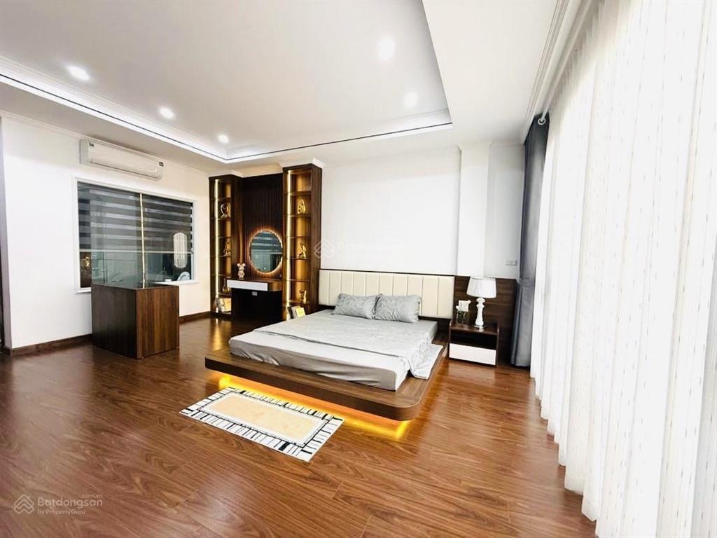Bán nhà hào nam, đống đa, 60m, 6 tầng thang máy, gần ô tô, tặng full nội thất, 18 tỷ.