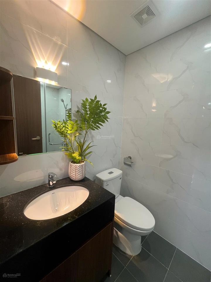 Chính chủ bán căn hộ  71m2  2 pn khu đô thị fpt