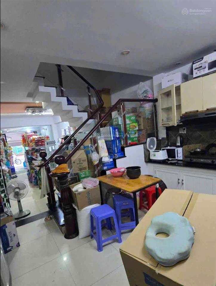 Nhà mặt tiền bình tân, 1 trệt 2 lầu, 4 phòng ngủ, cho thuê 12 triệu