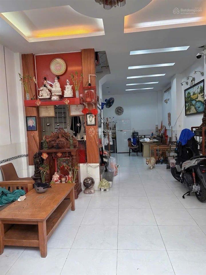 Ngang 5m hiếm  ngay hương lộ 2  ngã tư 4 xã  giáp tân phú  hẻm xe hơi  nhà 3 tầng đúc thật