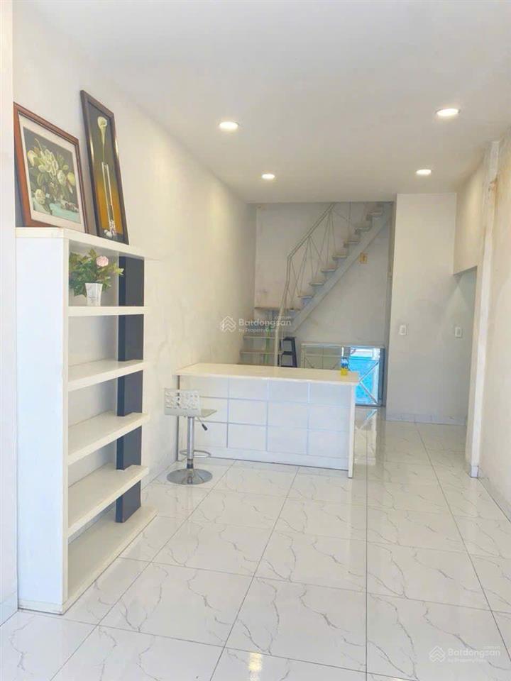 Phạm phú thứ tân bình  mặt tiền đường nhựa 10m  3 tầng nhỉnh 6 tỷ vừa ở vừa kinh doanh