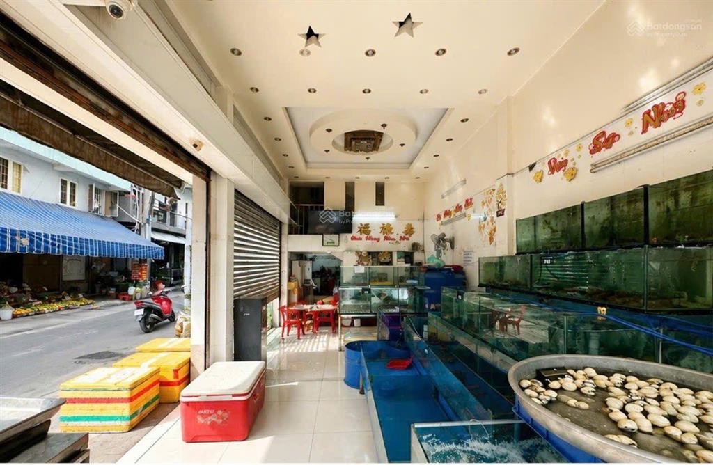 Siêu phẩm mặt tiền chợ phạm văn hai  vừa ở vừa cho thuê 36 triệu/tháng