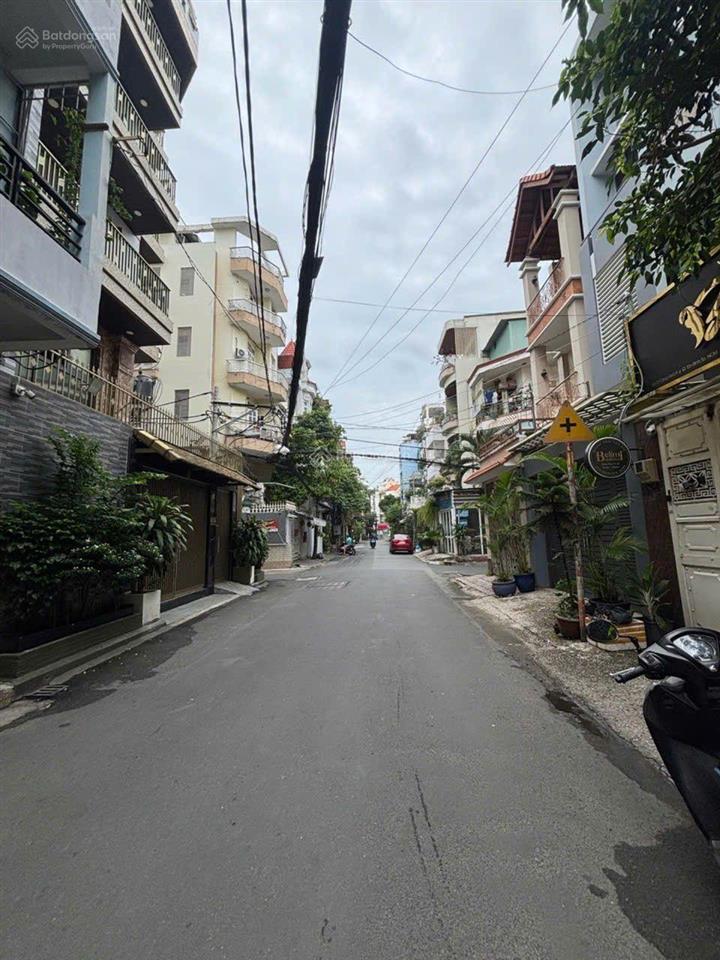 Nhà sát mt đường cộng hòa  hxh 8m thông nguyễn thái bình, dt 4mx19m, khu trung tâm gần sân bay