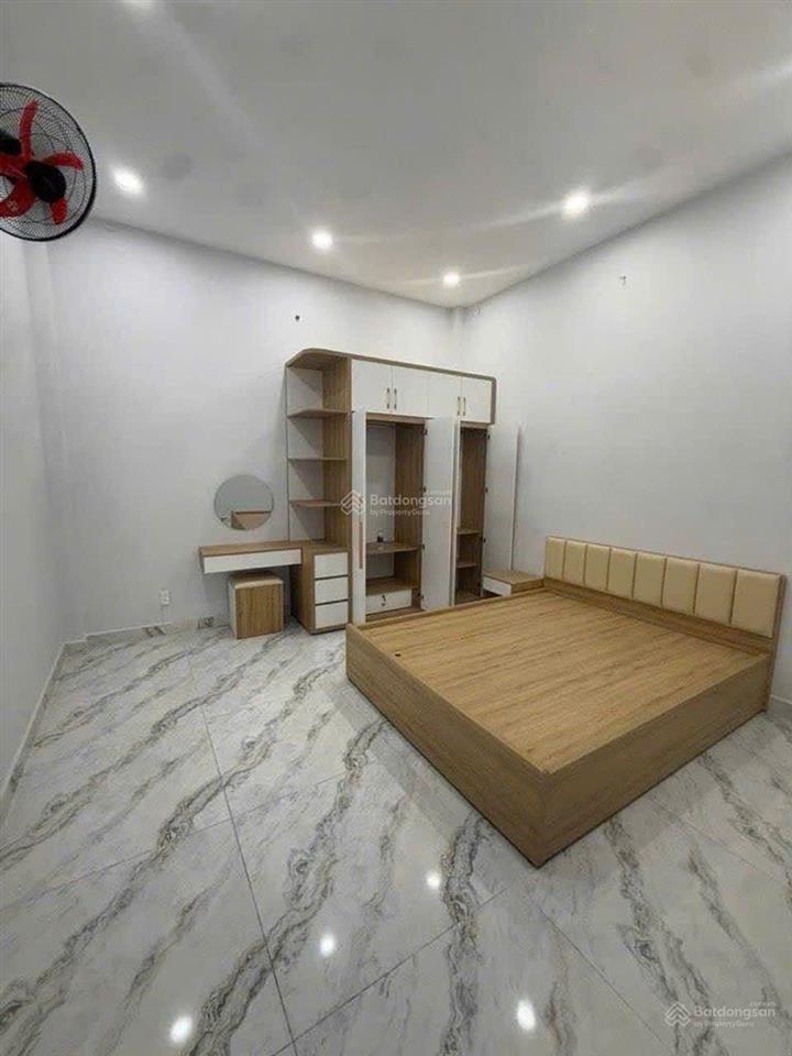 Nhà bờ bao tân thắng  tân phú 4*15m, đường 12m có vỉa hè, khu kinh doanh nhộn nhịp sát aeon mall