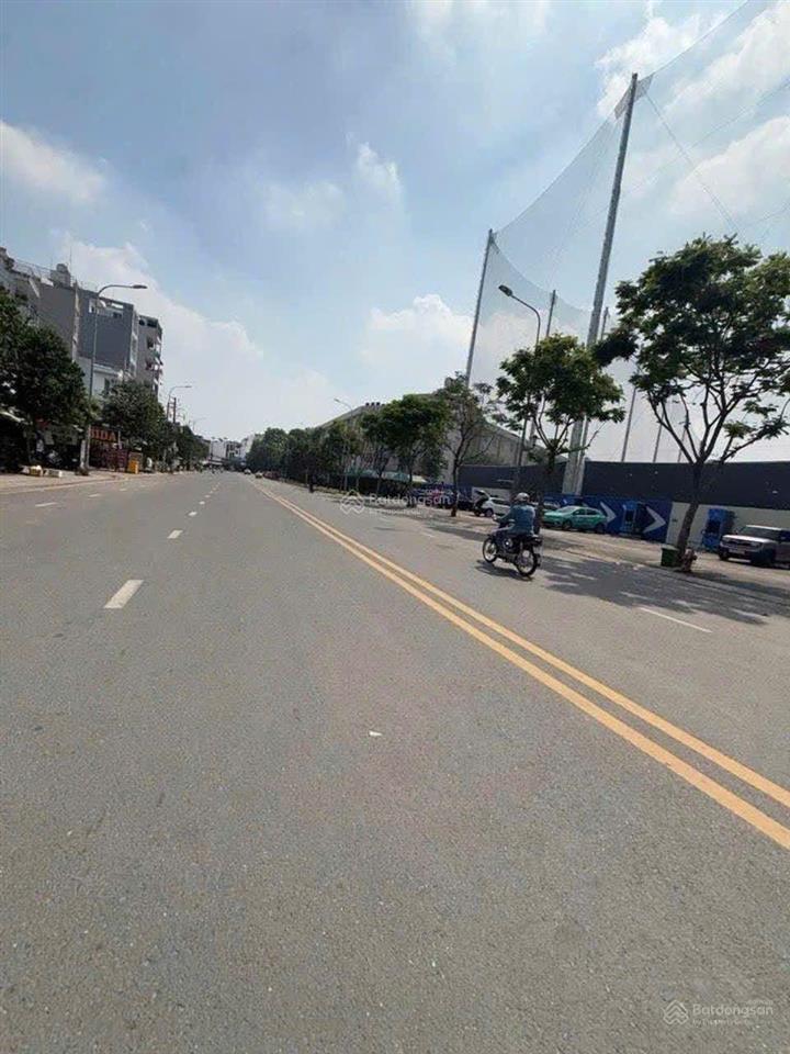 Nhà bờ bao tân thắng  tân phú 4*15m, đường 12m có vỉa hè, khu kinh doanh nhộn nhịp sát aeon mall