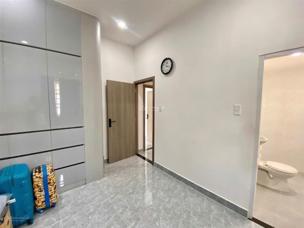 Bán nhà tân bình  cmt8  đón sóng metro 2, hẻm xe hơi đậu cửa, vị trí đẹp, shr, không lộ giới