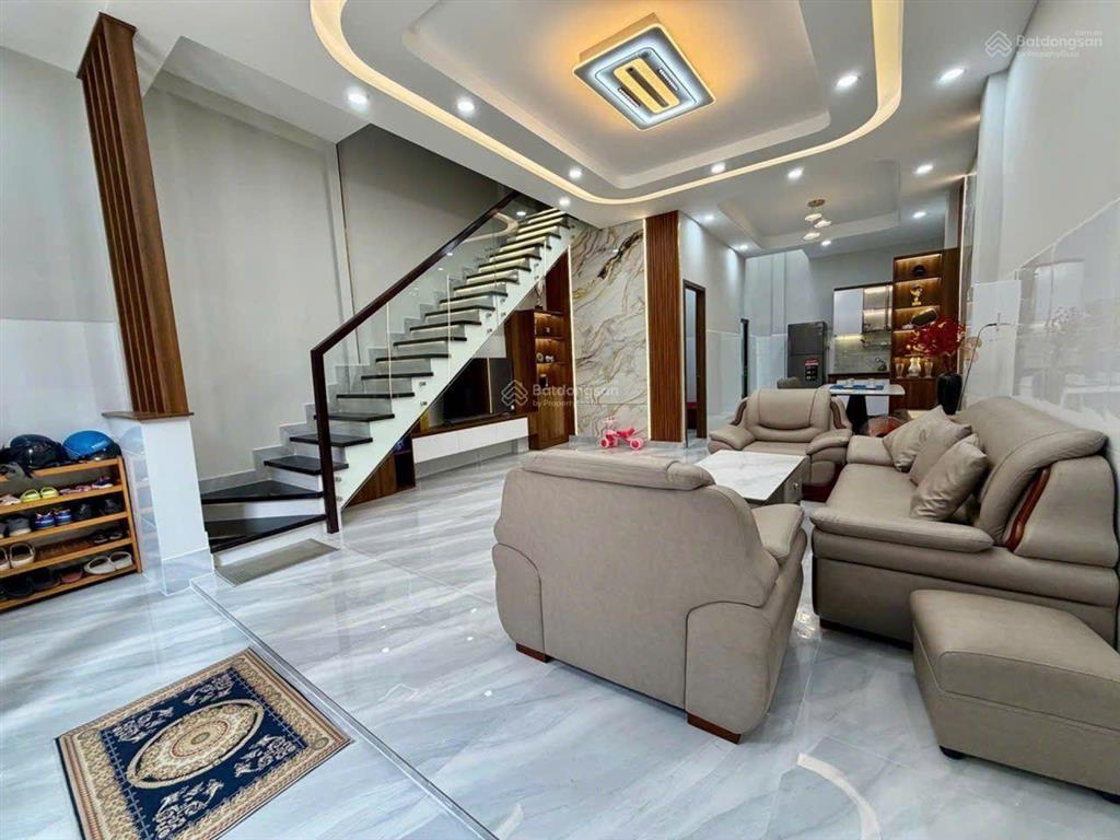 Vip nhà mới thông sổ đẹp (5x11m), khu hẻm an ninh, 2 tầng btct tặng full nội thất  nhỉnh 6 tỷ tl