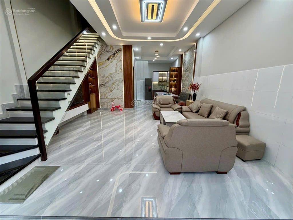 Vip nhà mới thông sổ đẹp (5x11m), khu hẻm an ninh, 2 tầng btct tặng full nội thất  nhỉnh 6 tỷ tl