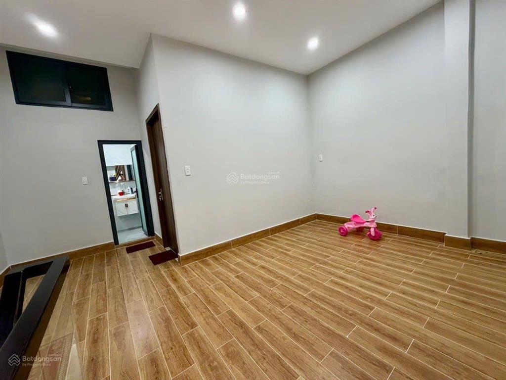 Vip nhà mới thông sổ đẹp (5x11m), khu hẻm an ninh, 2 tầng btct tặng full nội thất  nhỉnh 6 tỷ tl