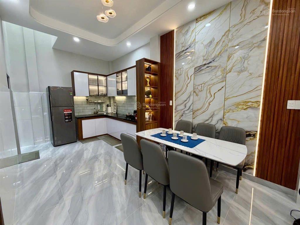 Vip nhà mới thông sổ đẹp (5x11m), khu hẻm an ninh, 2 tầng btct tặng full nội thất  nhỉnh 6 tỷ tl