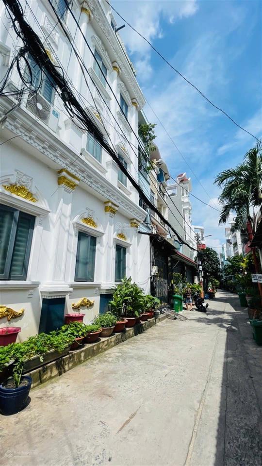 Bình tân  nhà 40m2 hẻm xe hơi thông  sổ riêng  chỉ 3t8