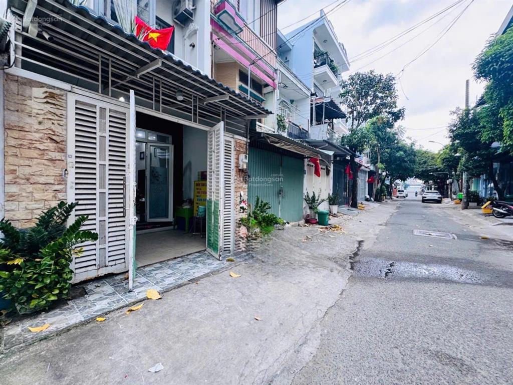 Bán nhà hẻm 8.5m sát mặt tiền thoại ngọc hầu phú thạnh tân phú 4x18.3m  3 tầng 4pn  chỉ 9.2 tỷ