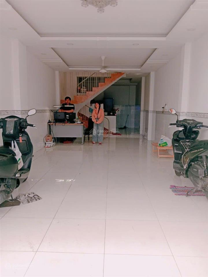 Bán nhà hẻm xe hơi chợ trần văn quang, tân bình  3 tầng 5pn ở ngay