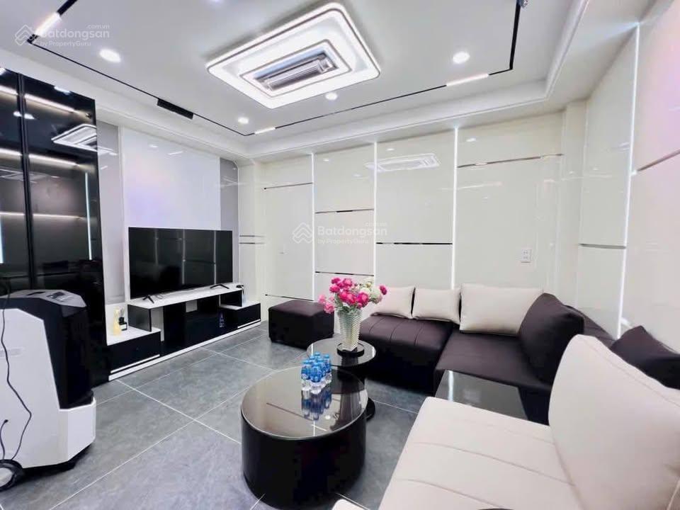 Nhà diện tích lớn  82m2 giá chỉ 6 tỷ 350. hẻm 6m trần văn đang xây 4 tầng, gần bờ kè. sổ hồng sẵn