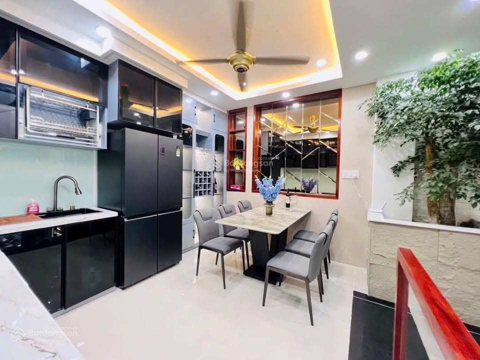 Nhà diện tích lớn  82m2 giá chỉ 6 tỷ 350. hẻm 6m trần văn đang xây 4 tầng, gần bờ kè. sổ hồng sẵn