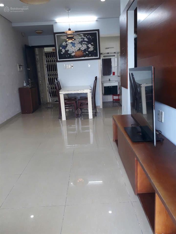 Cần cho thuê căn hộ 155 nguyễn chí thanh p9. q5 dt 61m2, 2 phòng ngủ ,1wc gần chợ trường học,