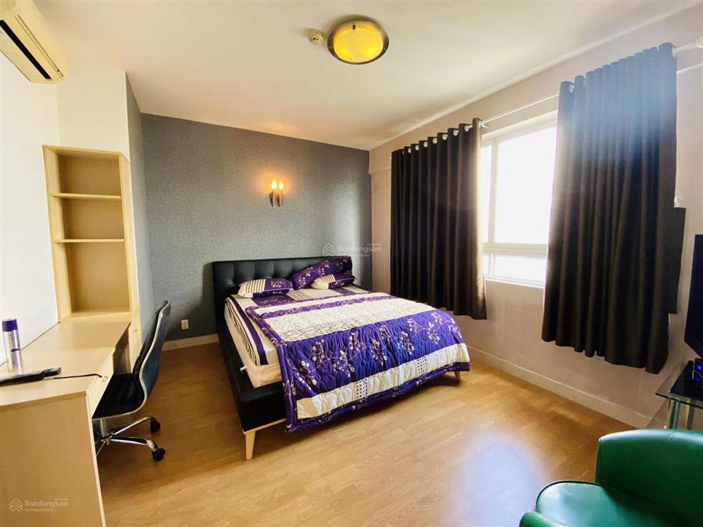 Cần cho thuê căn hộ hùng vương plaza p12, q5 dt 130m2, 3 phòng ngủ, 3 wc, view thoáng mát