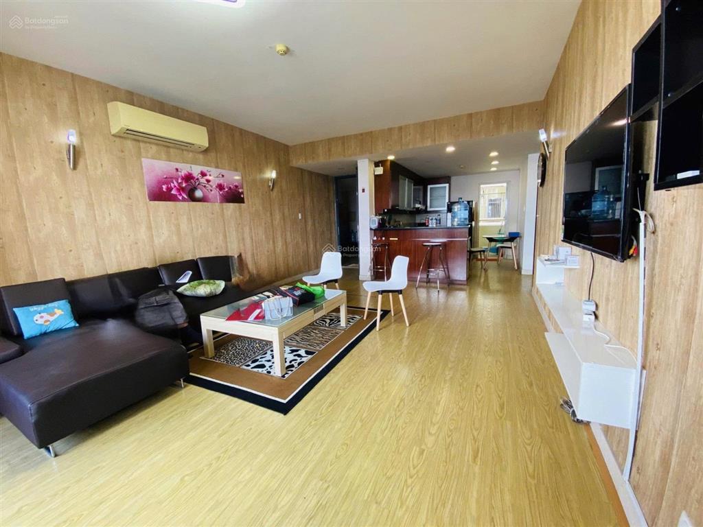 Cần cho thuê căn hộ hùng vương plaza p12, q5 dt 130m2, 3 phòng ngủ, 3 wc, view thoáng mát