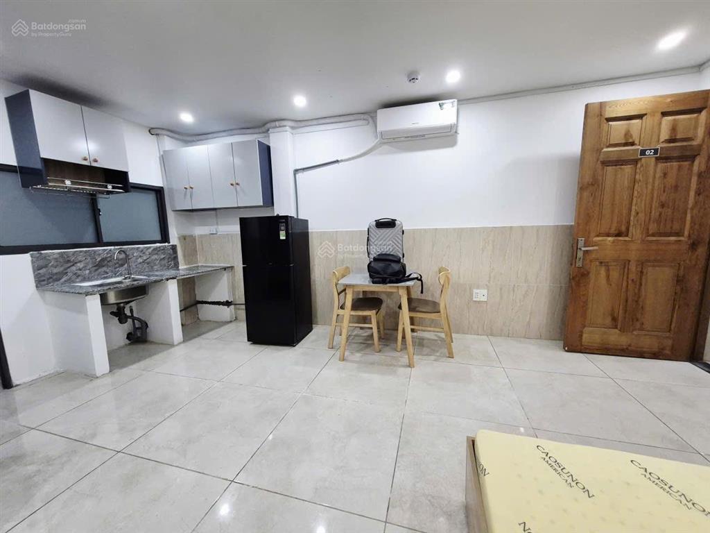 Cho thuê phòng studio full nội thất ban công giếng trời vị trí ngay chung cư screc 974 ts q3