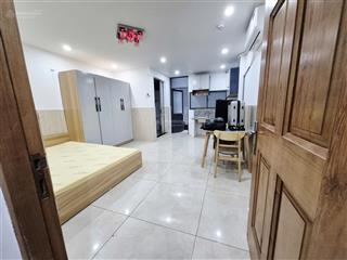Cho thuê phòng studio full nội thất ban công giếng trời vị trí ngay chung cư screc 974 ts q3