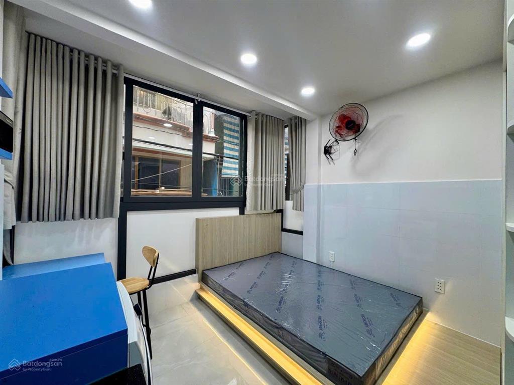 Cho thuê căn hộ studio 20m2 cửa sổ trời, full nội thất, máy giặt riêng mới 100% hồ thị kỷ q10