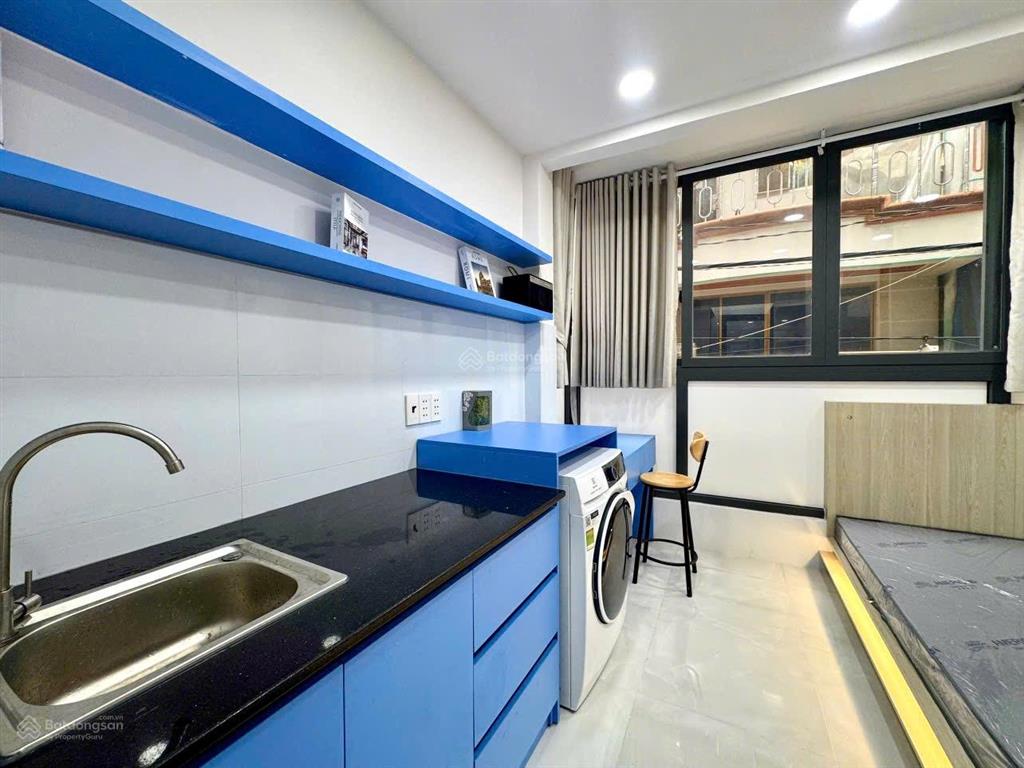 Cho thuê căn hộ studio 20m2 cửa sổ trời, full nội thất, máy giặt riêng mới 100% hồ thị kỷ q10
