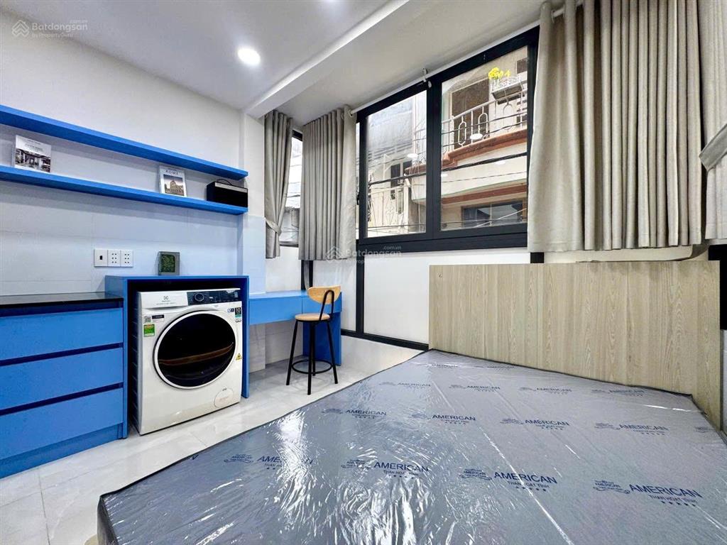 Cho thuê căn hộ studio 20m2 cửa sổ trời, full nội thất, máy giặt riêng mới 100% hồ thị kỷ q10