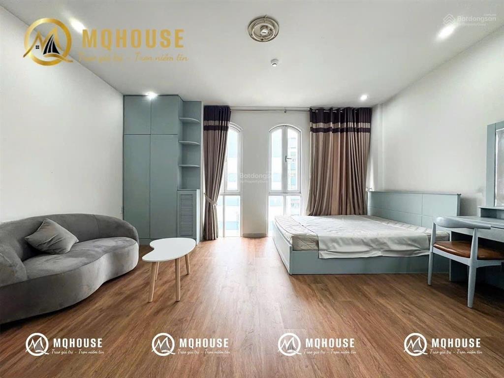 Cho thuê căn hộ 30m2, full nội thất cửa sổ trời, tòa nhà thang máy, bảo vệ, gần vòng xoay dân chủ