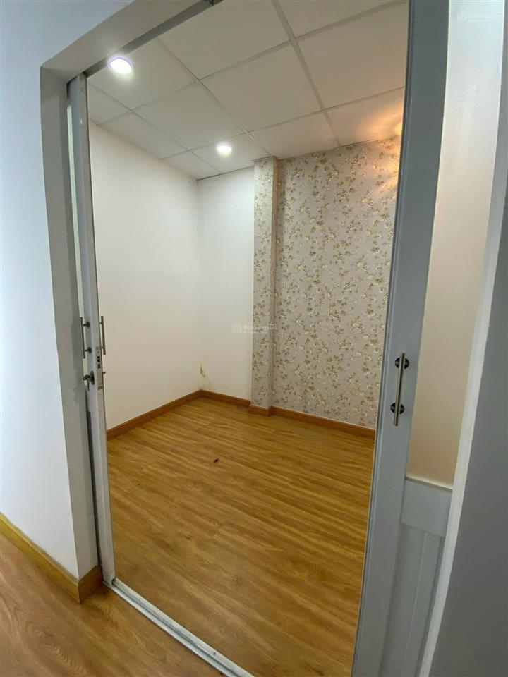 Cho thuê nr tại 241/58 lãnh binh thăng, 27m2, 13 triệu vnd, gần siêu nhiều tiện ích