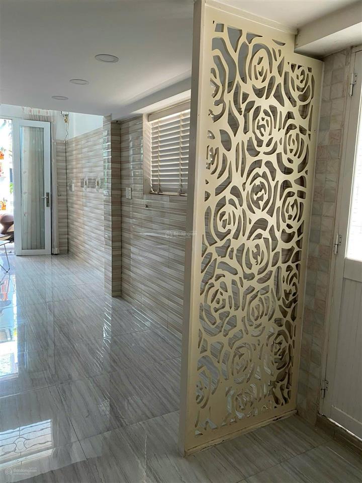 Cho thuê nr tại 241/58 lãnh binh thăng, 27m2, 13 triệu vnd, gần siêu nhiều tiện ích